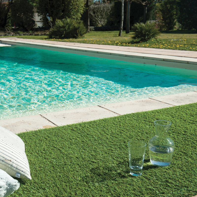 GAZON ARTIFICIEL WERKAPRO EN POLYETHYLENE, DIMENSION 1X4M, EPAISSEUR 2 CM, ANTI UV, GARANTIE 3 ANS. – Image 2