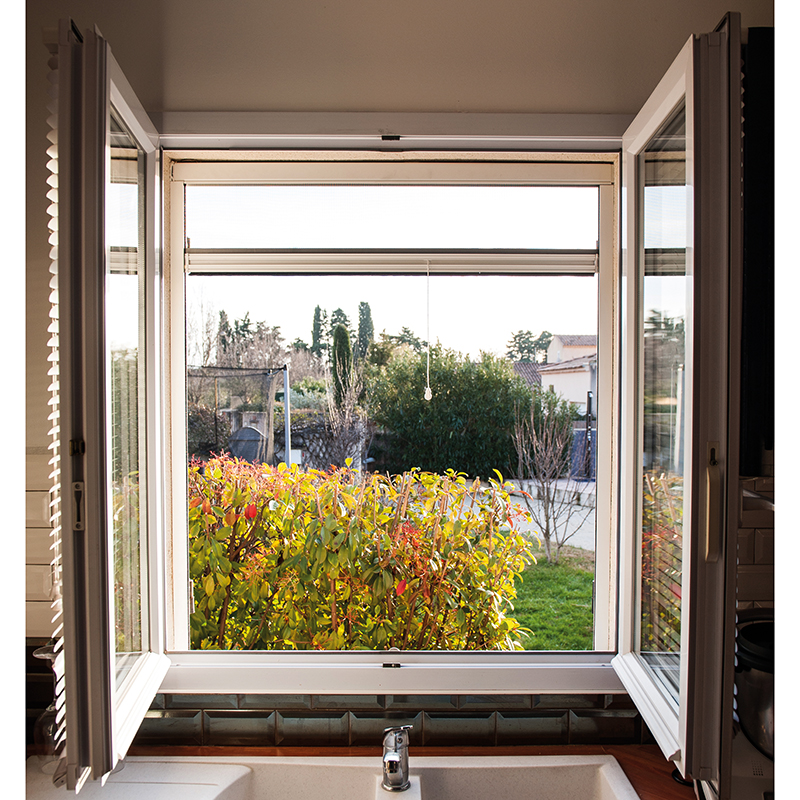 MOUSTIQUAIRE AVEC ENROULEUR 130 X 160 CM